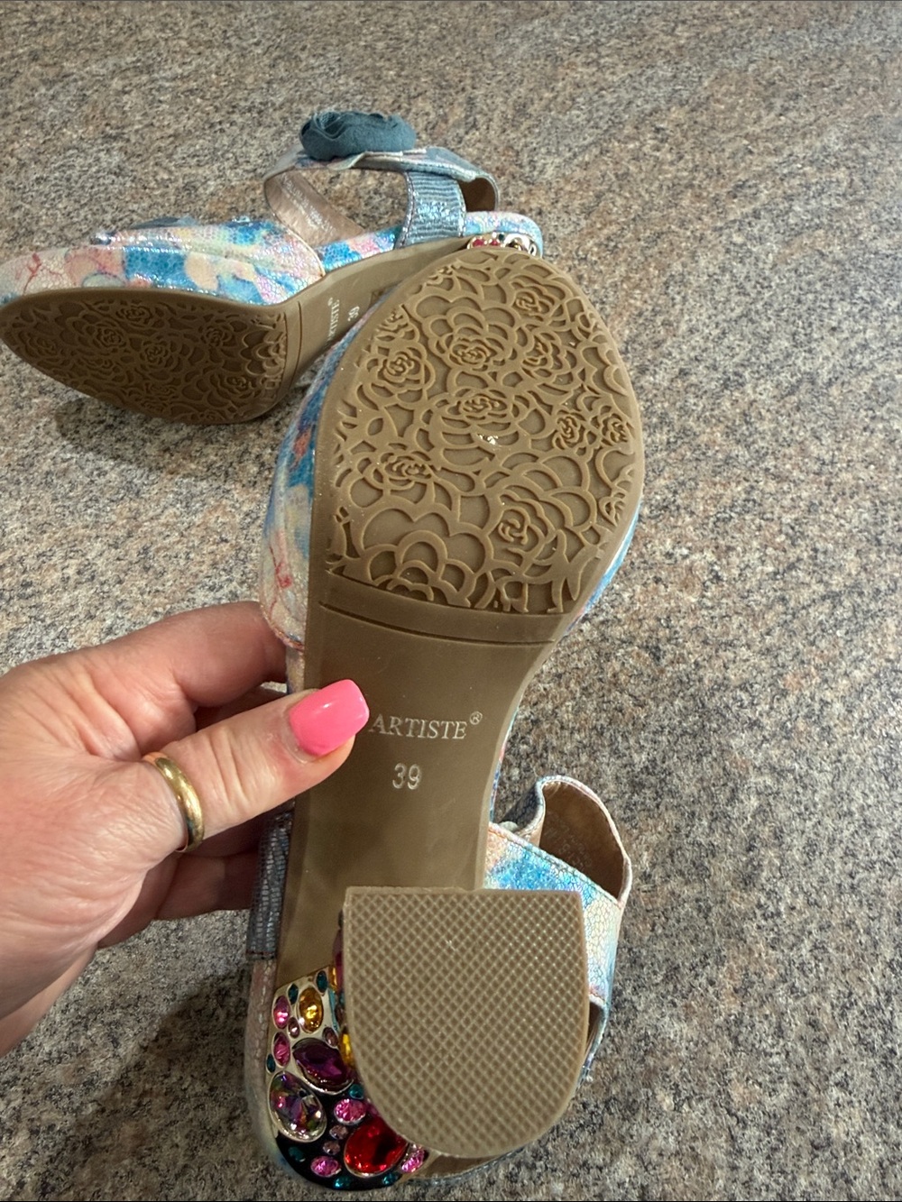 Women's Iridescent Sandals w Rose Accents and decorate gem heels size 39 US 8.5 - Picture 4 of 7